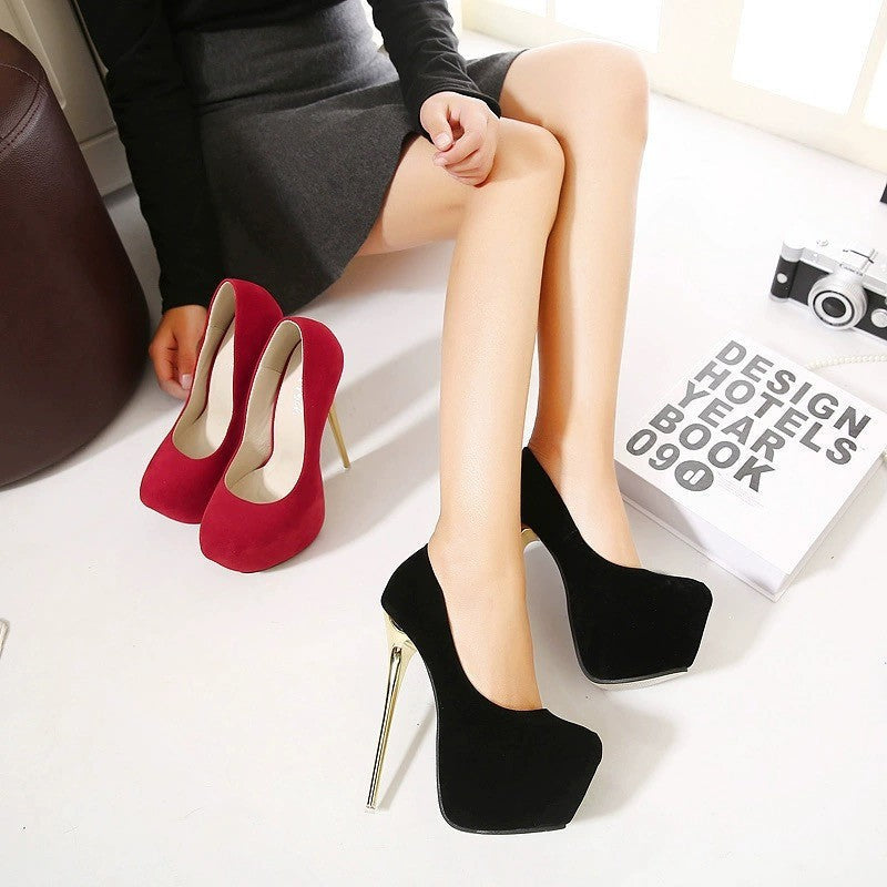 Damen High-Heel Pumps mit elegantem goldenen Absatz