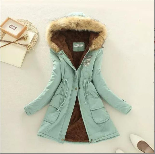 Damen taillierter Winterparka mit Teddyfutter Kunstfellkapuze und Tunnelzug Shop Nory