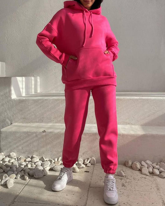 Damen Oversize Loungewear-Set aus weichem Baumwollmischfleece mit Kapuzenpullover und schmal zulaufender Jogginghose Shop Nory