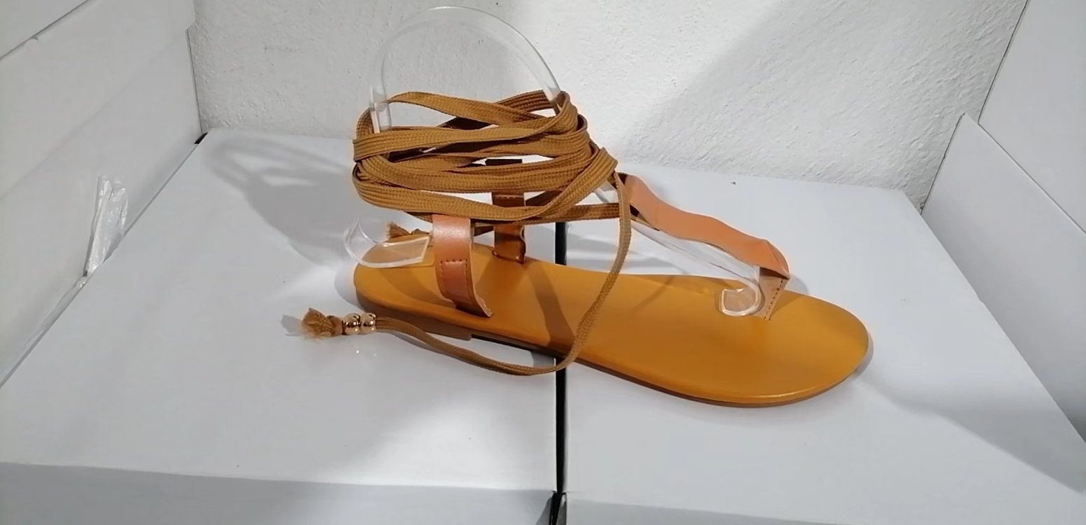 Damen Strand-Sandalen mit dekorativen Riemen und komfortabler Sohle