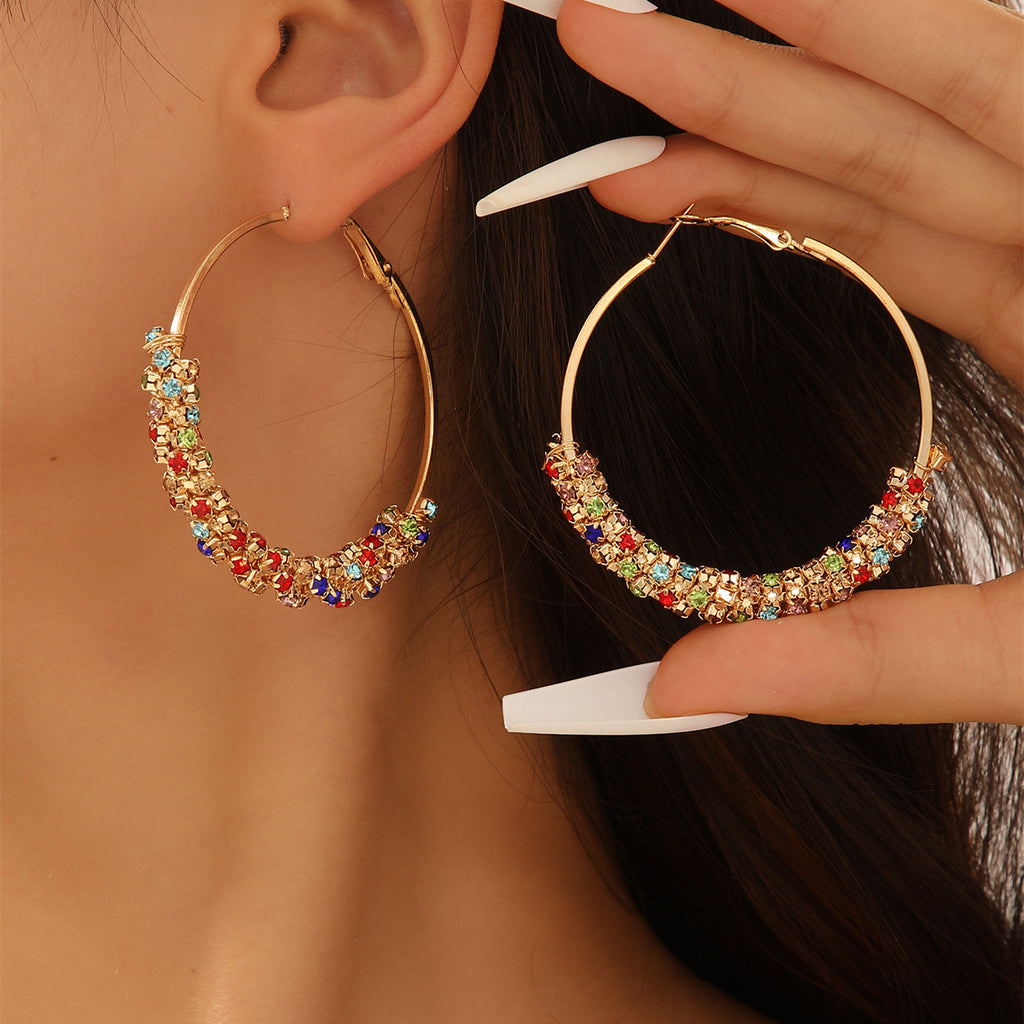 Damen Ohrringe mit funkelnden Steinen und elegantem Design Shop Nory