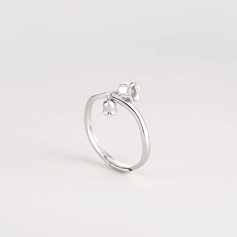 Damen Zierlicher Offener Ring mit minimalistischer Glockenanhänger Shop Nory