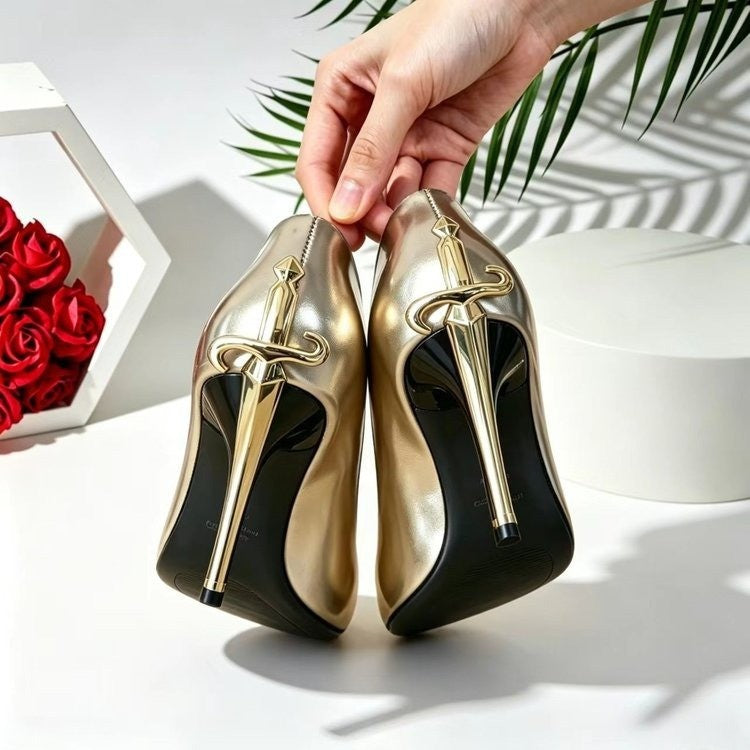 Damen Luxuriöse Absatzpumps mit Dolch‑Ornament am Stiletto Shop Nory