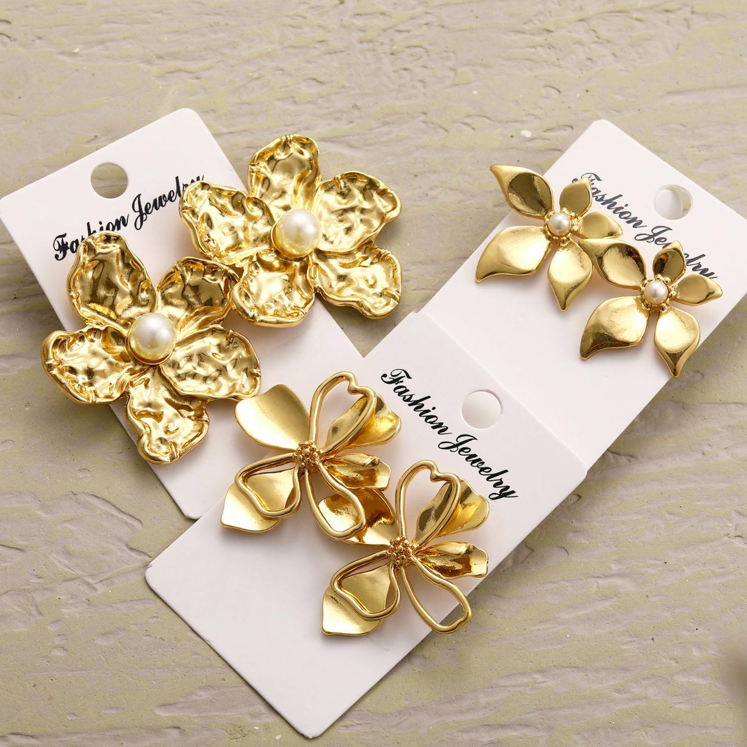 Damen Haarklammern Set mit floralem Design und eleganten Perlenakzenten Shop Nory