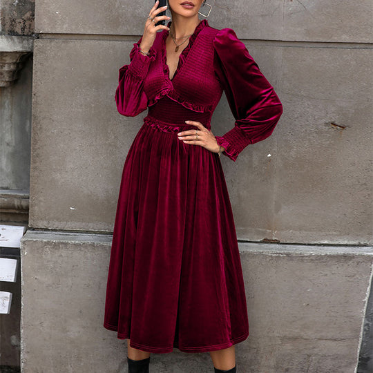 Damen Samt-Midikleid mit taillierter Wickeloptik, Rüschenbesatz und langen Puffärmeln Shop Nory