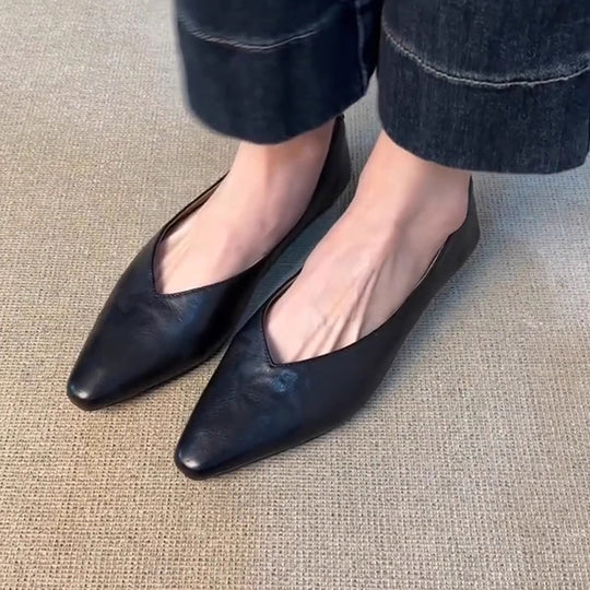 Damen spitze Slipper mit eleganter V-Ausschnittform