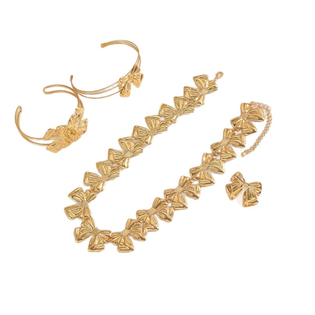 Damen Armreif mit floralen Akzenten Shop Nory