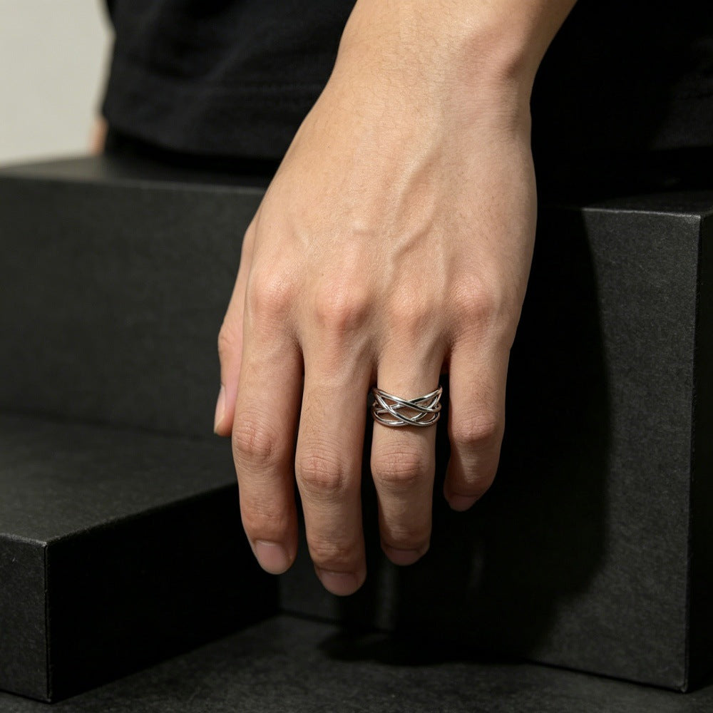 Damen moderner Ring mit geschwungenem Design und verspielten Elementen Shop Nory