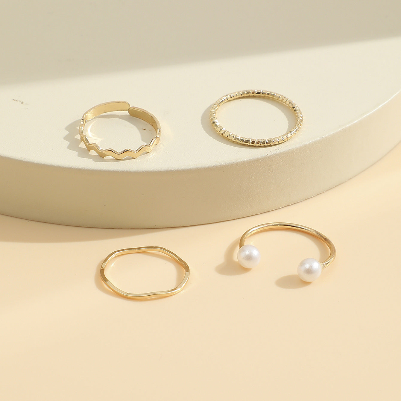 Damen Ring-Set mit exquisiten Designs und eleganten Perlenakzenten Shop Nory