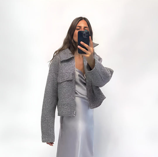 Damen Kurzjacke aus Bouclé-Wollmix mit Reißverschluss, Hemdkragen und Brustpattentaschen Shop Nory