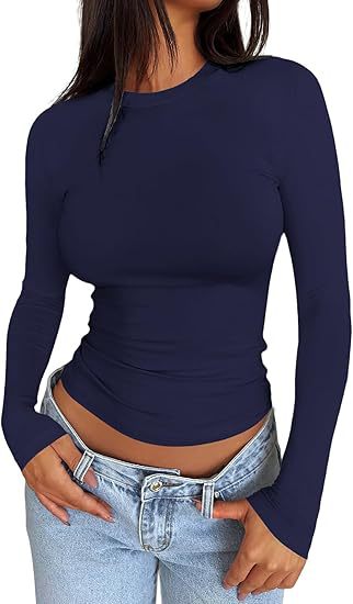 Damen Körpernahes Langarmshirt im Cropped-Look mit verlängerten Ärmeln und Daumenloch Shop Nory