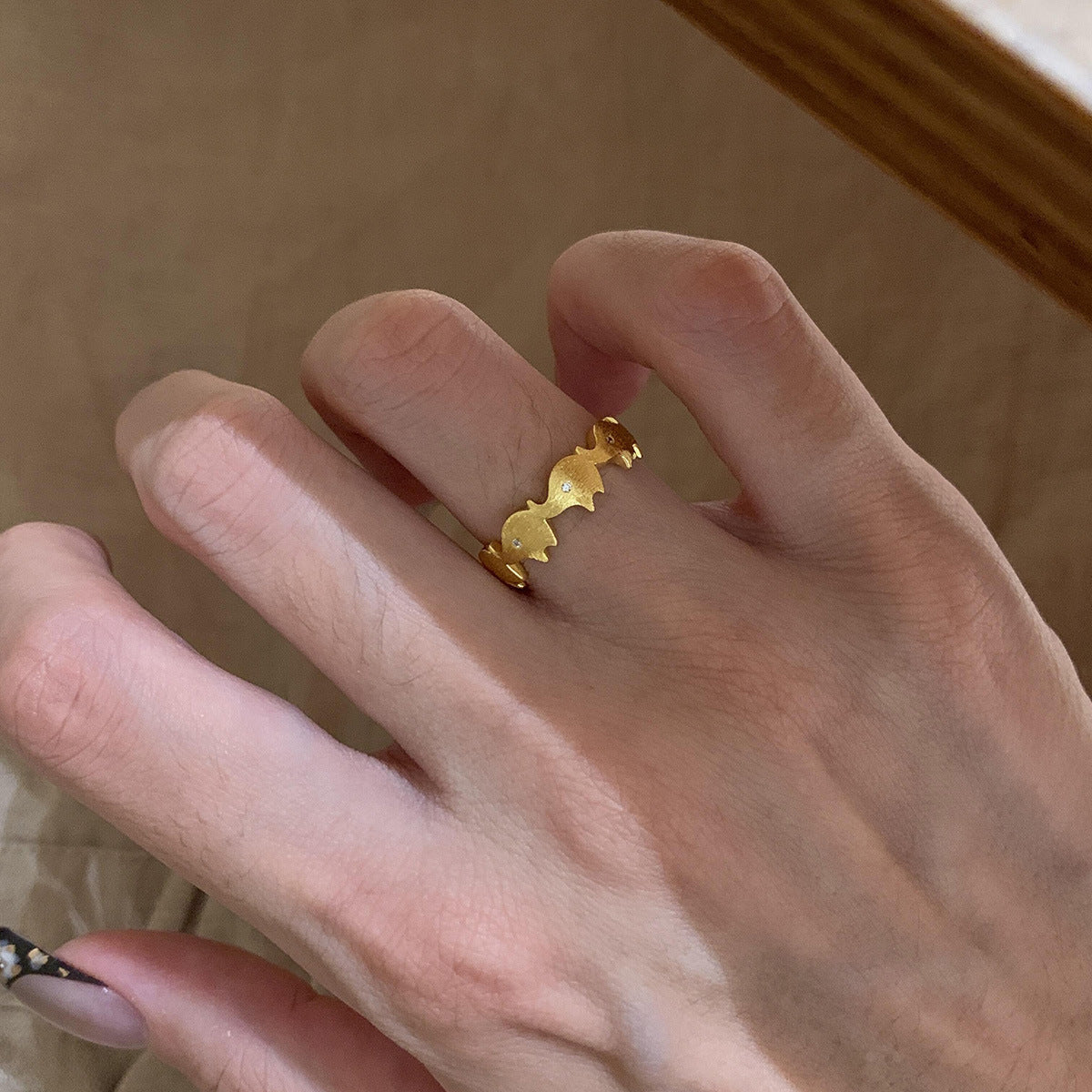 Damen Ring mit verspieltem Tiermotiv aus hochwertigem Material Shop Nory