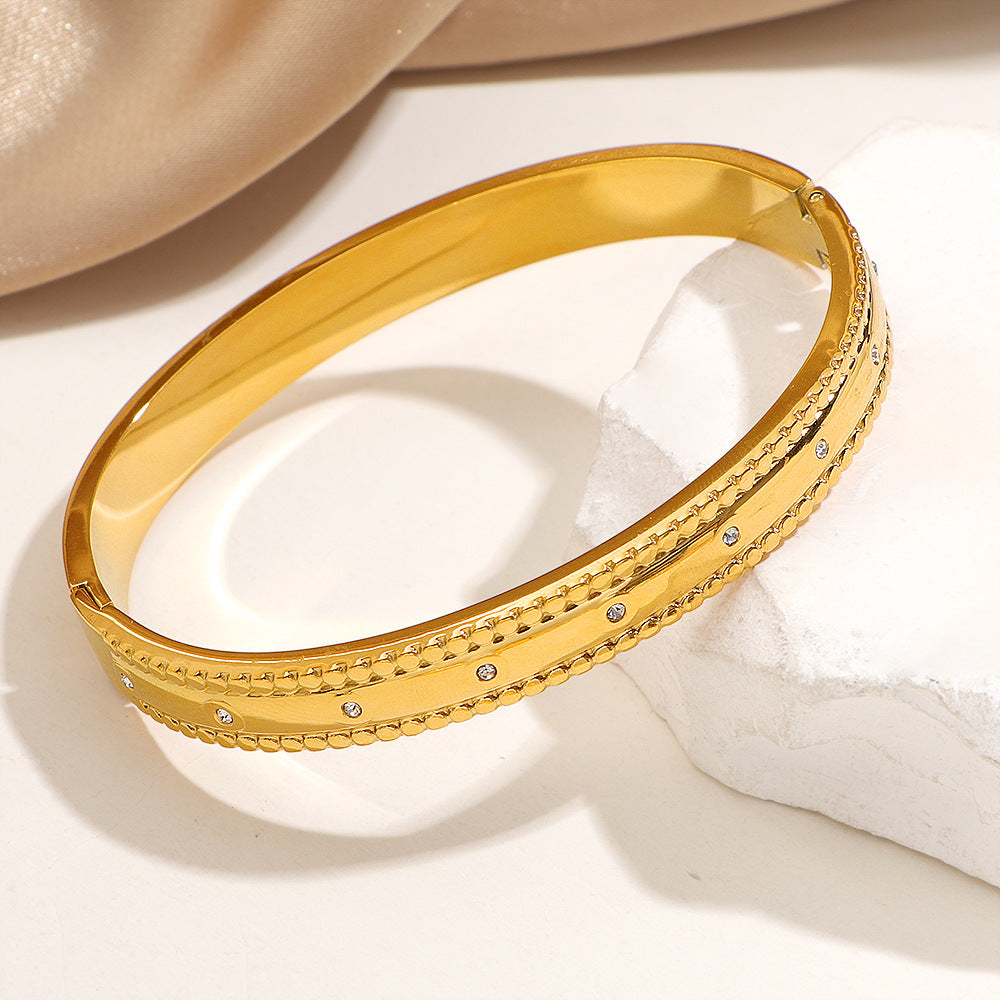 Damen Texturierte Diamant-Akzent Armreif Shop Nory