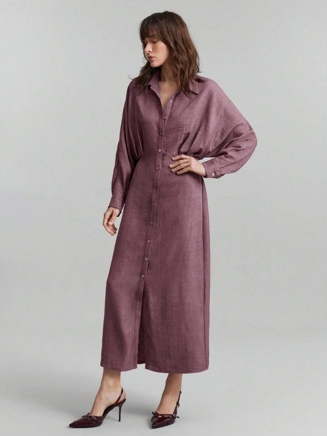 Damen Leinen-Maxikleid mit Hemdkragen, durchgehender Knopfleiste und Fledermausärmeln Shop Nory