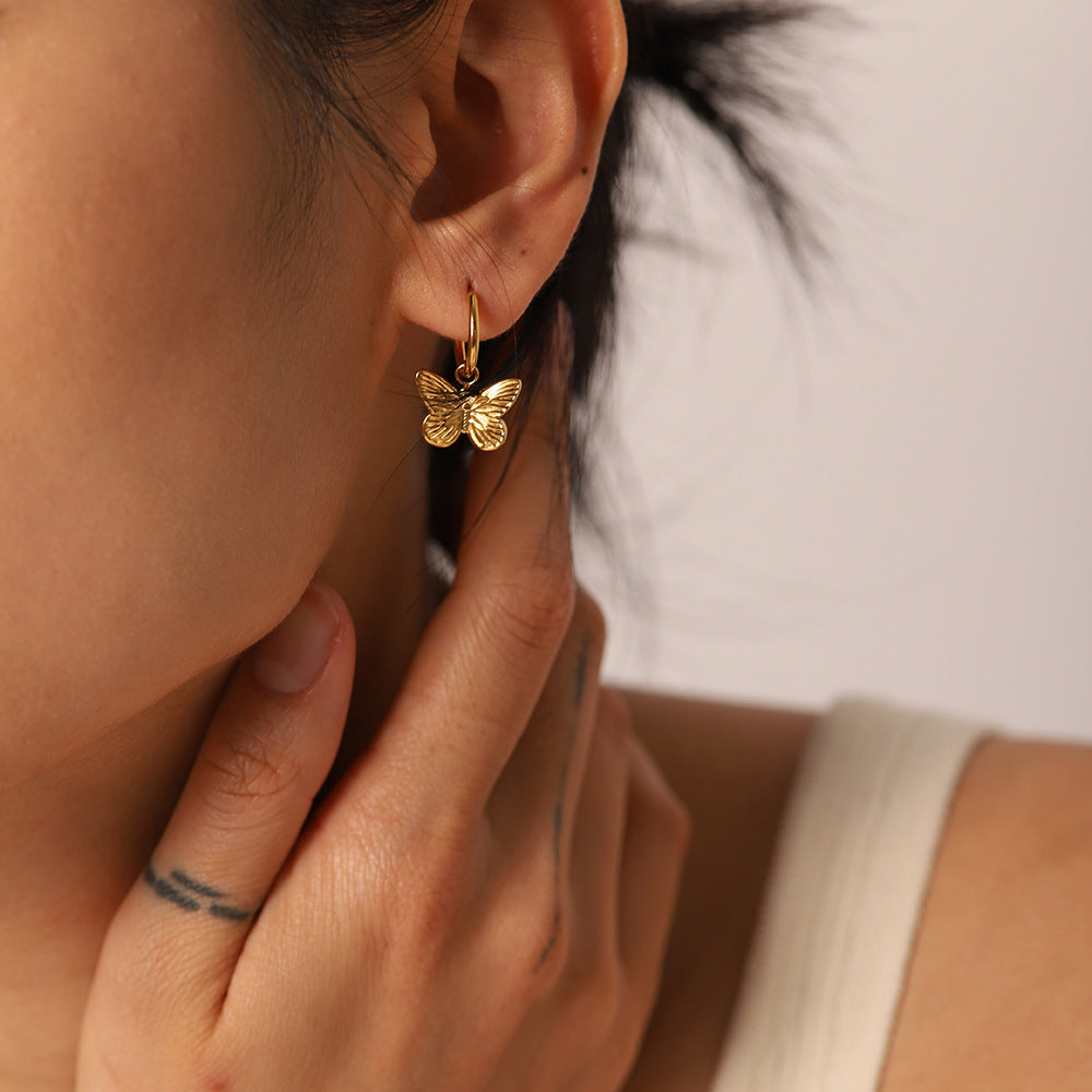Damen Ohrhänger mit detaillierten Schmetterlingsmotiven aus hochwertigem Edelstahl Shop Nory