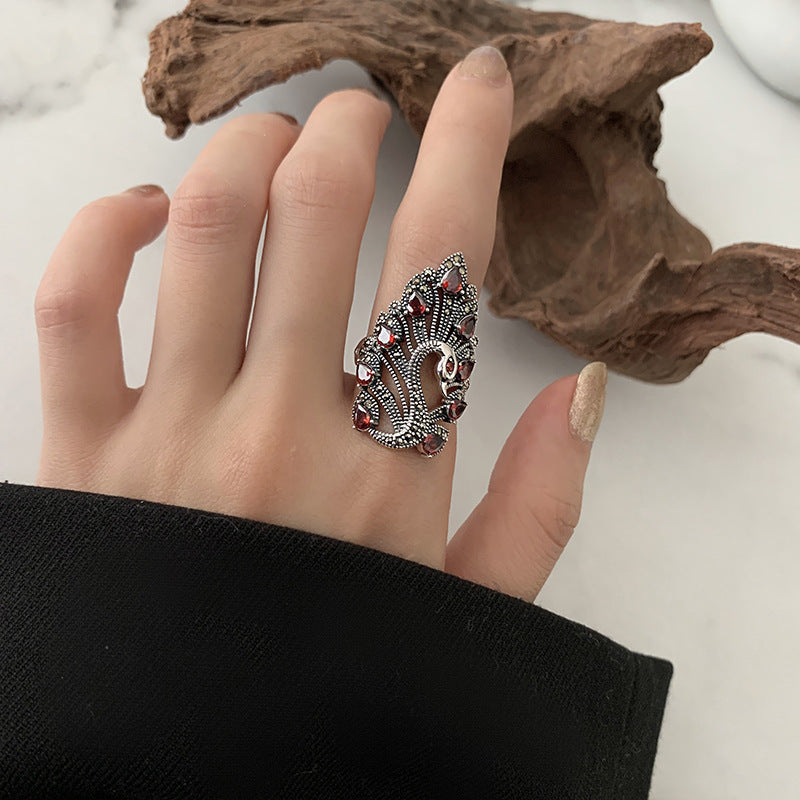 Damenring mit rotem Edelstein Shop Nory