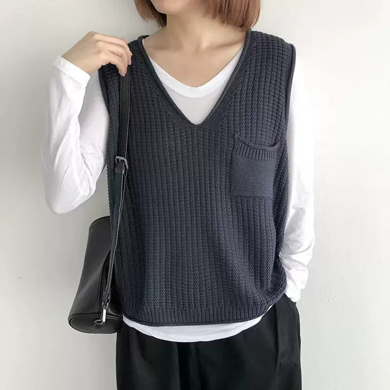 Damen Strickweste mit V-Ausschnitt und praktischer Brusttasche