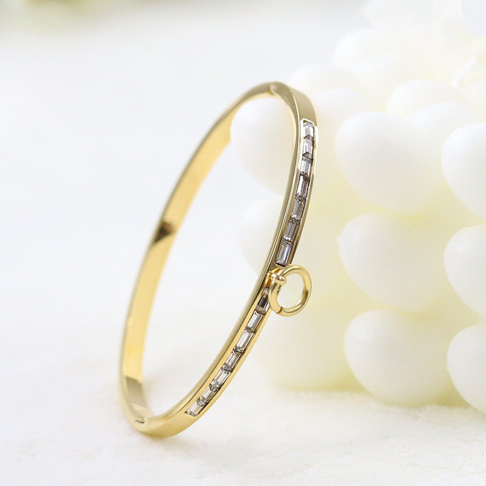 Damen Armband mit funkelnden Zirkonia und elegantem Design Shop Nory