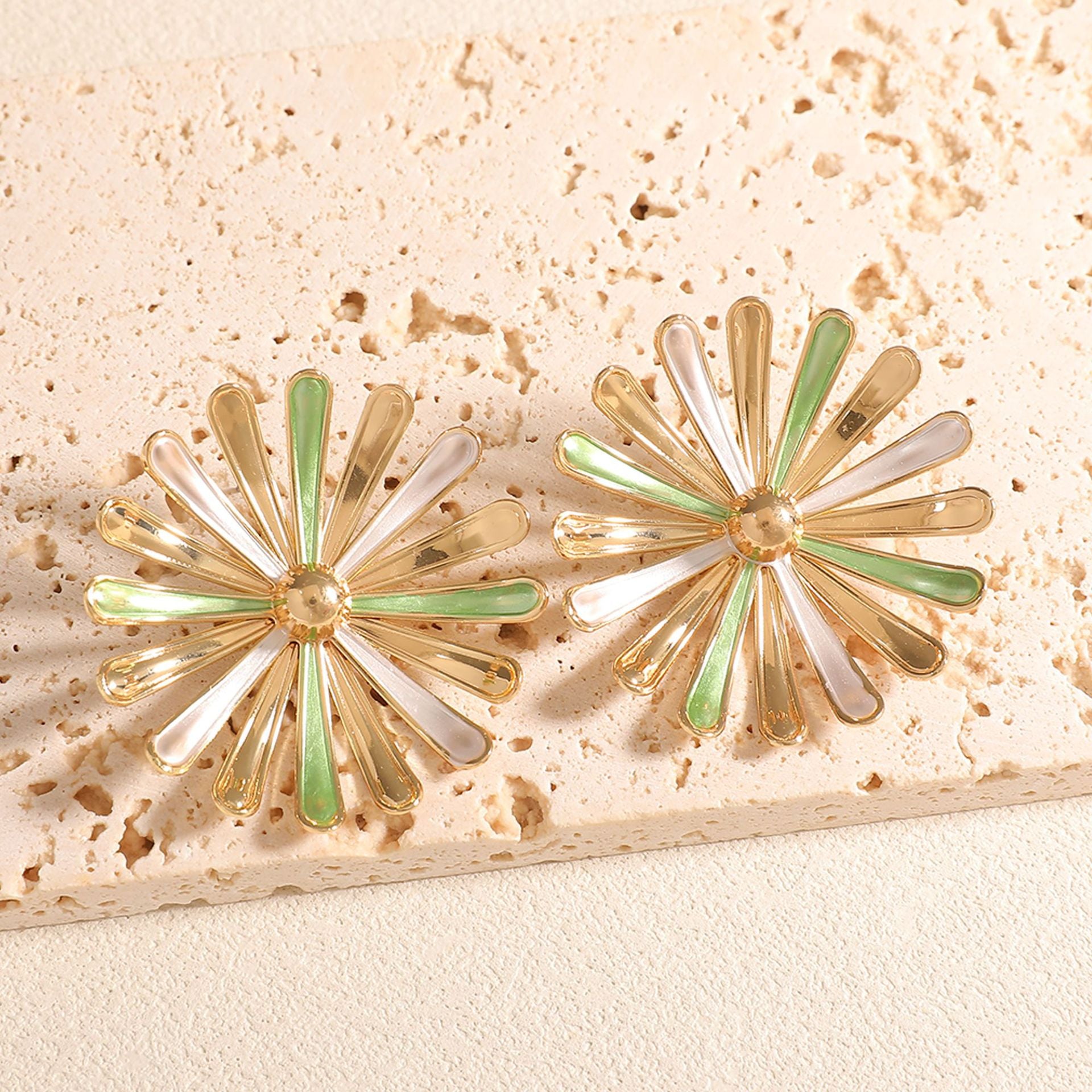 Damen Ohrringe im floralen Sonnenblumen-Design Shop Nory
