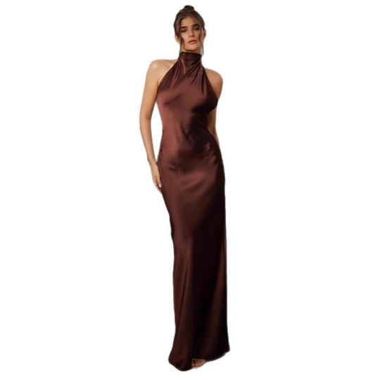 Damen Abendkleid mit elegantem Rückenausschnitt und fließendem Stoff