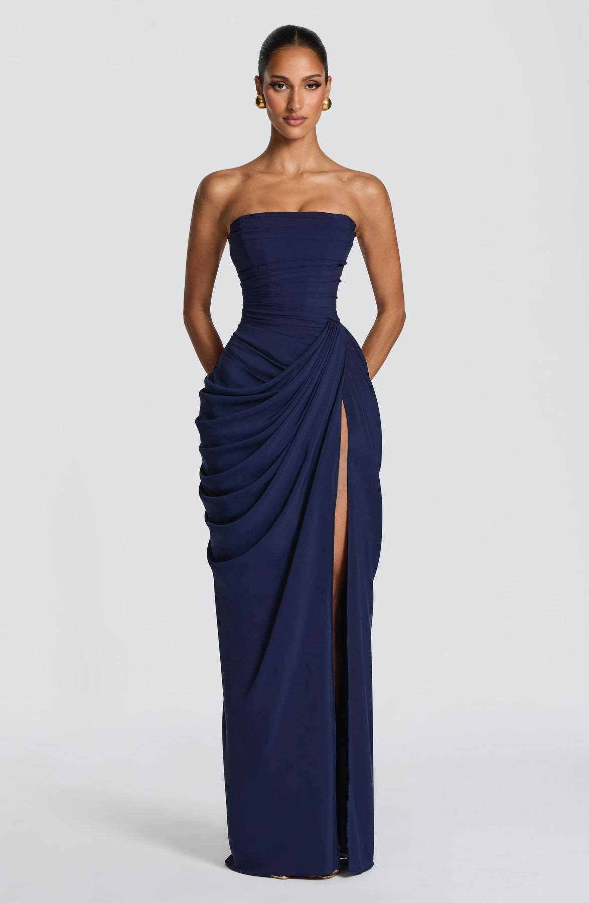 Damen Elegantes Langarm Abendkleid mit asymmetrischer Drapierung und schmalem Schlitz ShopNory