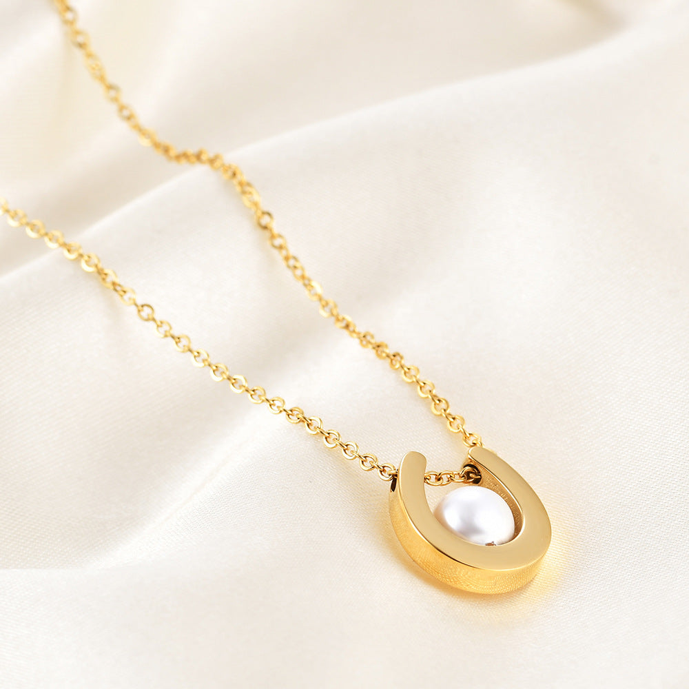 Damen Halskette mit elegantem Anhänger und hochwertiger Perle Shop Nory