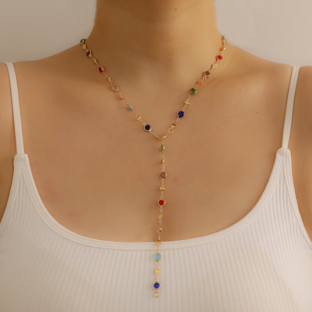 Damen Halskette mit bunten Edelstein-Details und filigranem Design Shop Nory