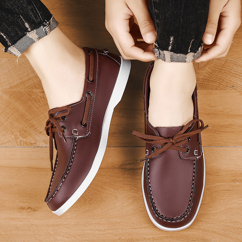 Herren maritim inspirierte Lederslipper mit sportlichem Design