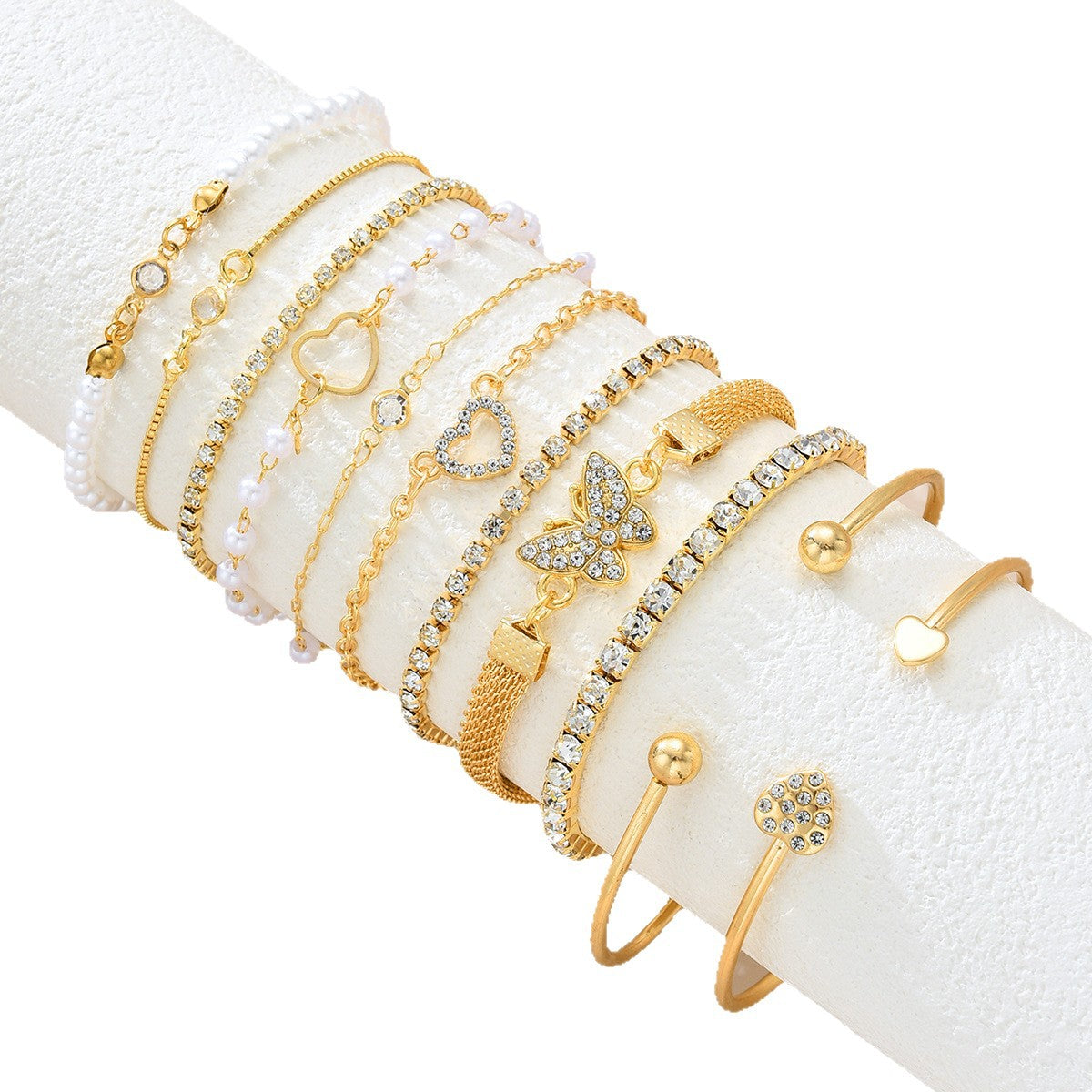 Damen Armband-Set mit funkelnden Kristallen und reizvollen Herzanhängern Shop Nory