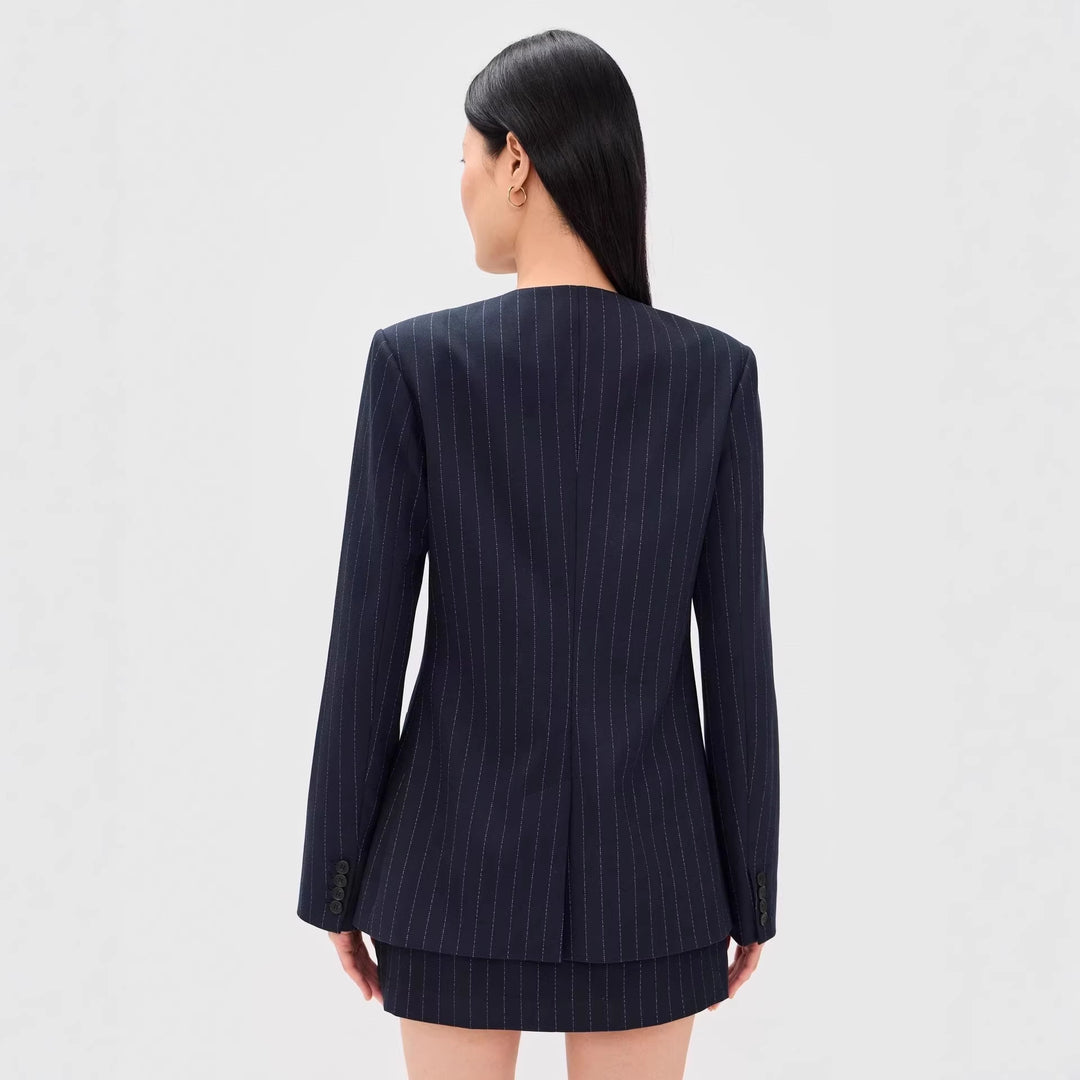 Damen Zweiteiliges Nadelstreifen-Tailoring-Set mit kragenlosem Blazer und hochgeschnittenem Minirock Shop Nory