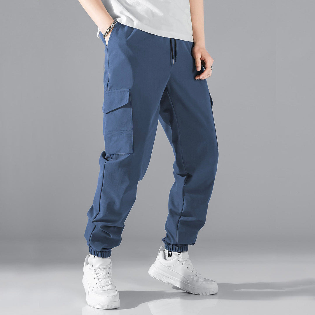 Herren nan Cargo-Jogginghose mit elastischem Tunnelzugbund und aufgesetzten Klappentaschen Shop Nory