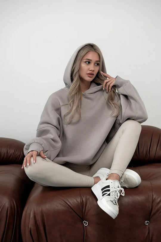 Damen oversized Kapuzenpullover mit extraweiter Passform und tief geschnittener Kapuze Shop Nory
