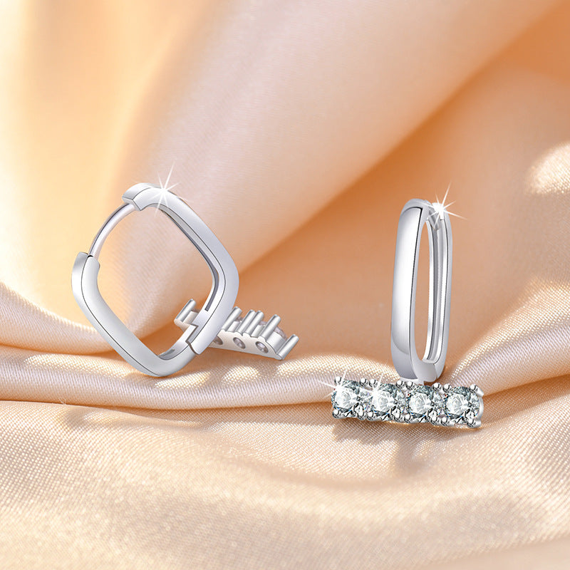 Damen Modische Ohrstecker mit funkelnden Zirkonia Shop Nory