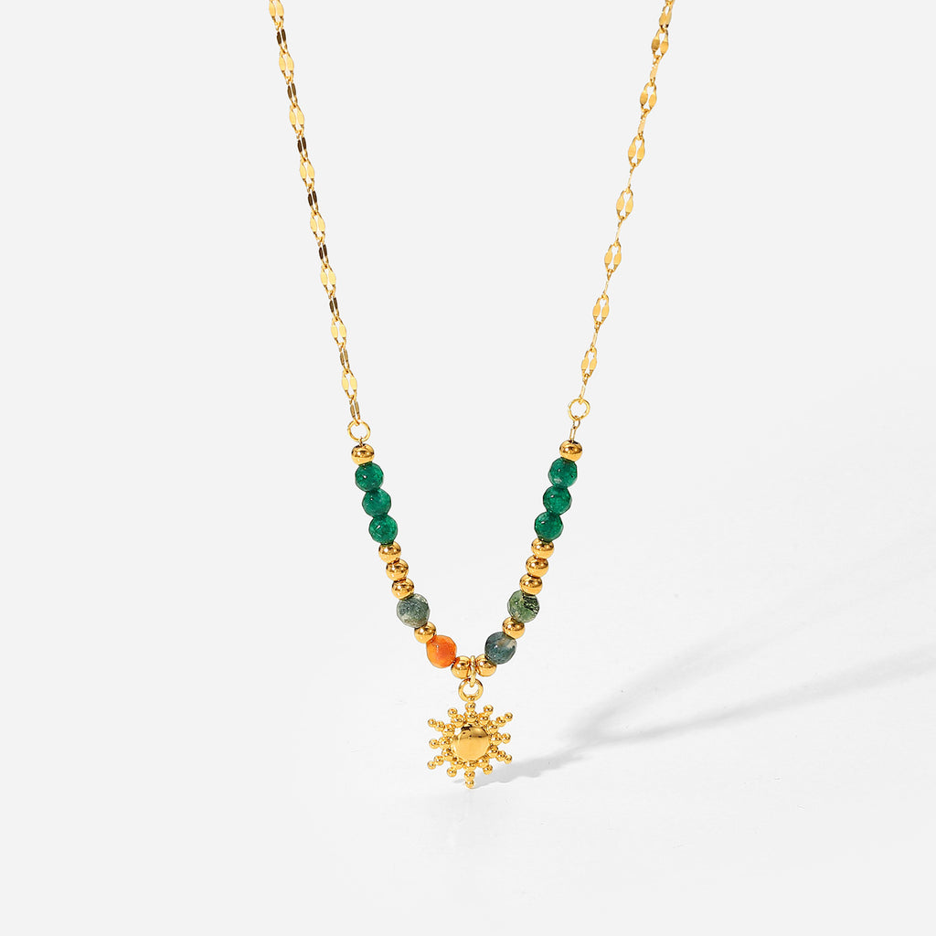 Damen Halskette mit bunten Natursteinen und verspieltem Sonnenanhänger Shop Nory