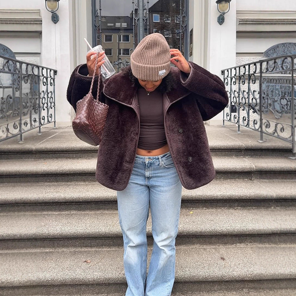 Damen Boxy-Fauxfur-Jacke mit voluminösem Schalkragen und kastiger Silhouette Shop Nory