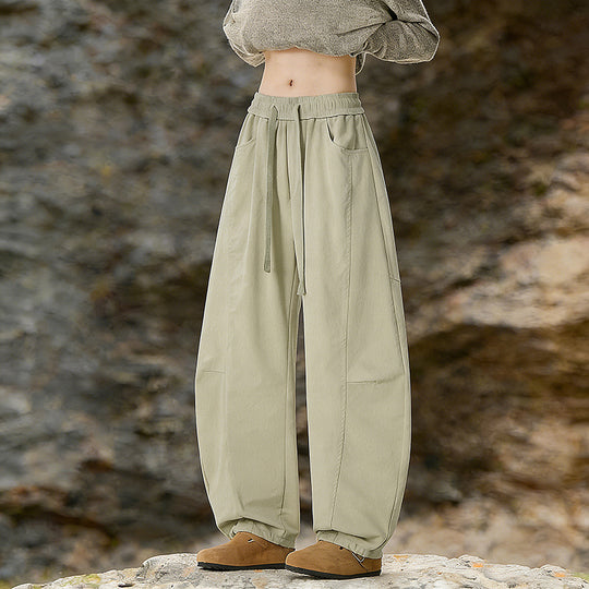 Damen Oversize Cargo-Hose aus Baumwollmix mit hohem Elastikbund und Beinbündchen Shop Nory