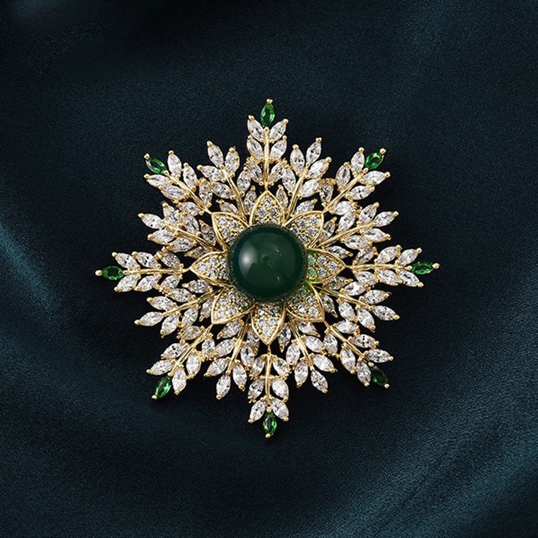 Elegante Perlenbrosche Florales Stern-Design mit Zirkonia Verziert