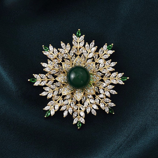 Elegante Perlenbrosche Florales Stern-Design mit Zirkonia Verziert