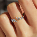 Damenring mit floralem Design und funkelnden Zirkonia Shop Nory