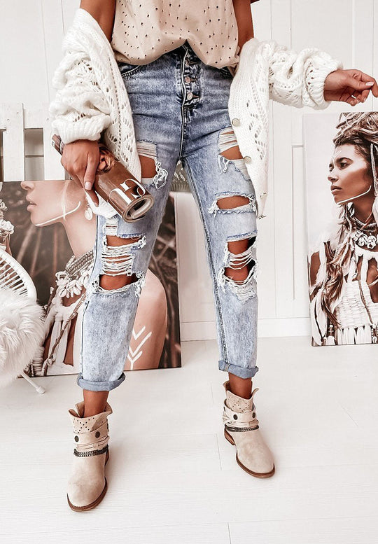 Damen Destroyed Jeans im lässigen Boyfriend-Schnitt mit hohem Bund und Details