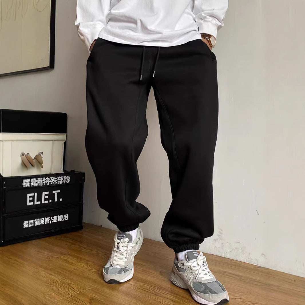 Herren nan tapered Jogginghose mit markanter Schrittnaht Kordelzug und elastischen Knöchelbündchen Shop Nory