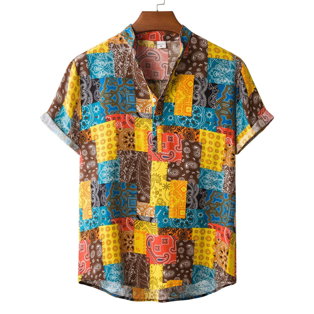Herren Kurzarmhemd im bunten Patchwork-Design mit Henley-Ausschnitt