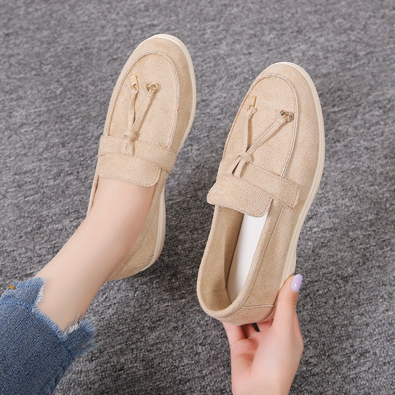 Damen lässige Veloursleder-Optik Slipper mit dekorativer Zierkordel, weichem Komfortfußbett und flexibler Leichtsohle Shop Nory
