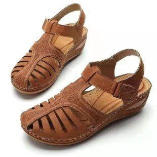 Damen Bequeme orthopädische Sandalette mit geschlossener Zehenpartie und verstellbarem Klettverschluss Shop Nory