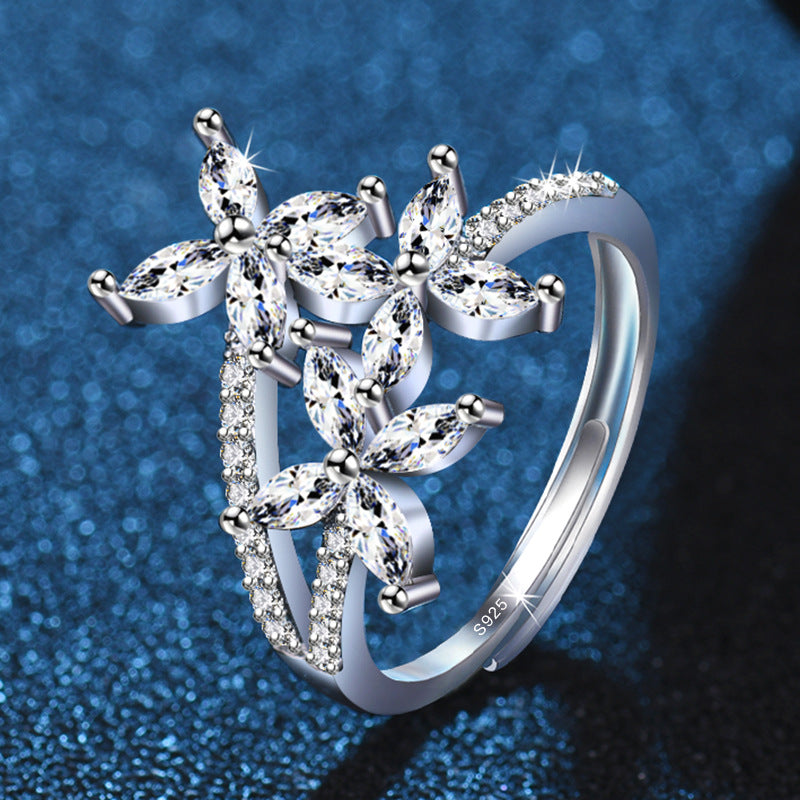 Damenring im floralen Design mit funkelnden Zirkonia Shop Nory