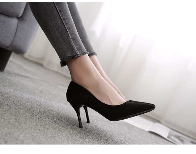 Damen Elegante spitz zulaufende Velours‑Optik Pumps mit schmalem Stiletto Shop Nory