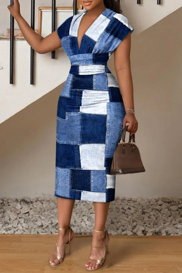 Damen Midi-Kleid mit modernem abstraktem Streifenmuster