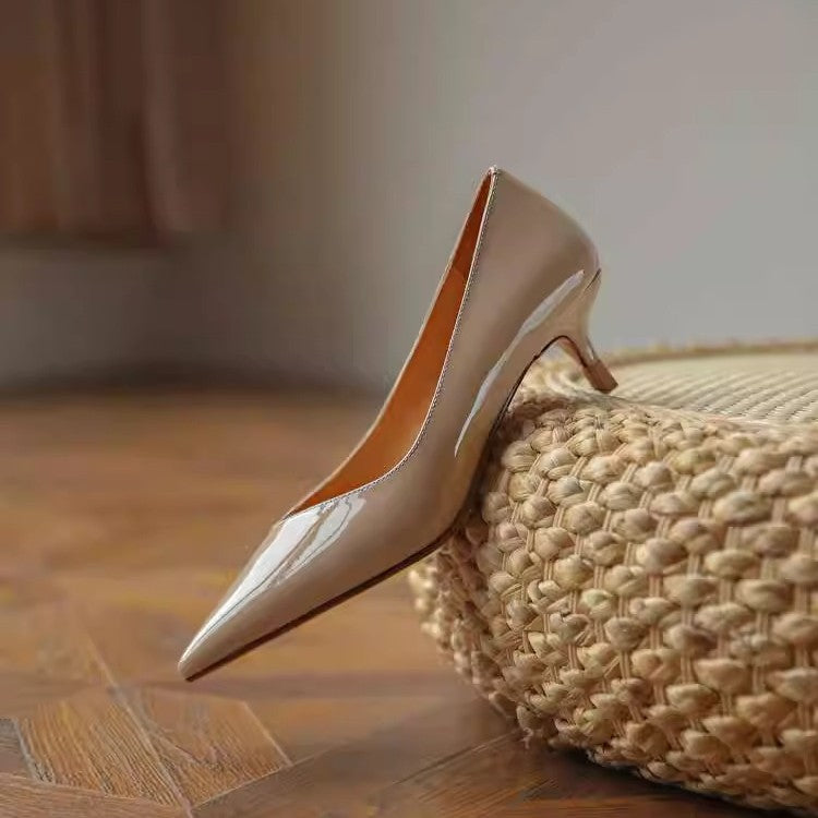 Damen Spitz zulaufende Lack-Pumps mit niedrigem Kittenabsatz Shop Nory
