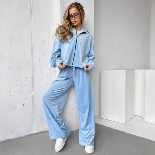 Damen weicher Velours Zweiteiler mit Kapuzenjacke und weiter Jogginghose Shop Nory