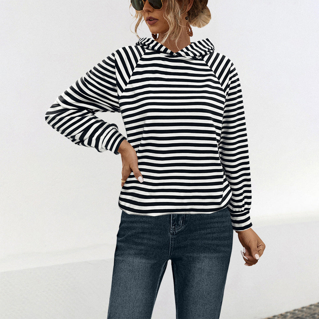 Damen Kapuzensweatshirt mit gestreiftem Design und modernem Schnitt